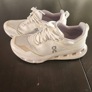 On Running CloudNova X Running Gym Sneakers